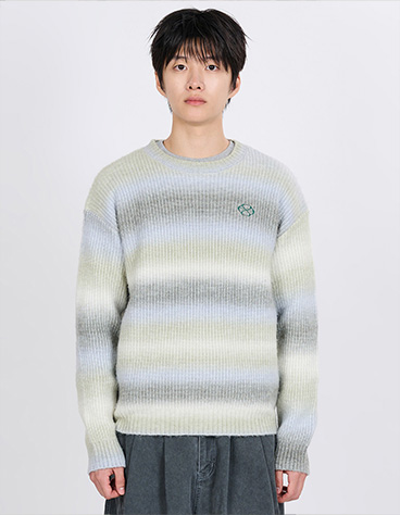 GRADATION STRIPE KNIT SWEATER