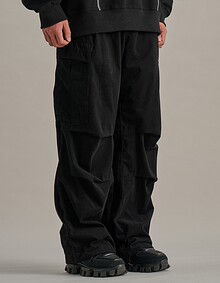 CARGO PARACHUTE PANTS BLACK