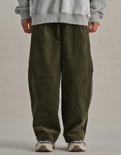 CORDUROY ONE TUCK WIDE PANTS KHAKI