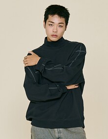 TURTLE CHAIN SWEATSHIRTS (DEEP NAVY)