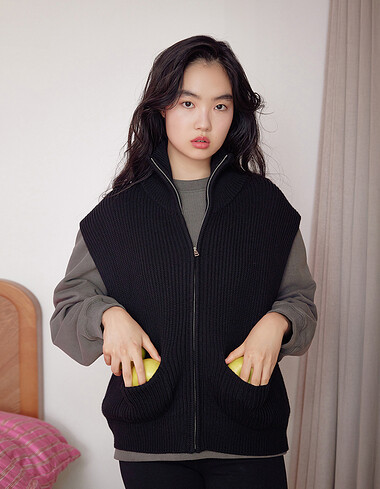 하이넥 니트 베스트