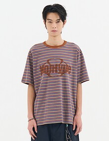 STRIPED LOGO GRAPHIC T-SHIRT (BROWN)