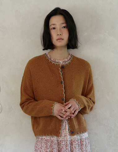 플라워 자수 라운드넥 가디건