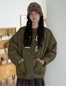 포켓 배색 토글 점퍼