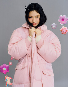 [KiiiKiii 착용] 컬러 블럭 오버핏 덕 다운 점퍼