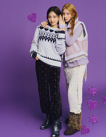 [KiiiKiii 착용] 플라워 벨벳 팬츠