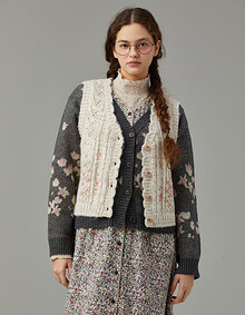 플라워 자수 니트 베스트