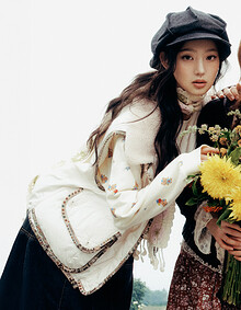 [KiiiKiii 착용] 부클 퍼 카라 베스트