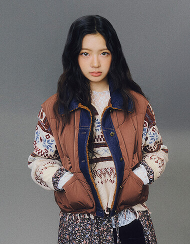 [KiiiKiii 착용] 데님 믹스 덕 다운 베스트