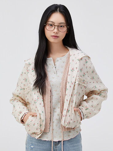 셔링포인트 플라워 패턴 점퍼