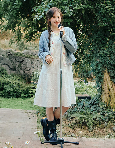 [KiiiKiii 착용] 플라워 프린트 아일렛 원피스