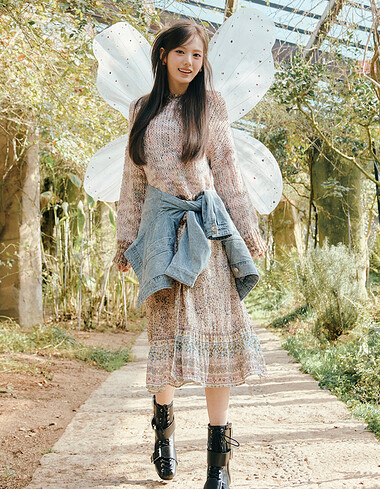 [KiiiKiii 착용] 플라워 브이넥 풀오픈 원피스