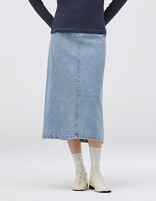 자수포인트 데님 스커트