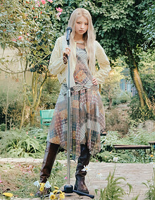 [KiiiKiii 착용] 빈티지 체크 언발 레이어드 스커트