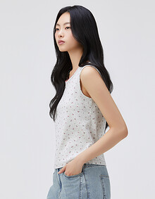 키치 프린트 슬리브리스