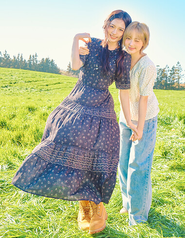 [KiiiKiii 착용] 플로럴 무드 핀턱 디테일 원피스