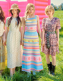 [KiiiKiii 착용] 플라워 자카드 니트 스커트