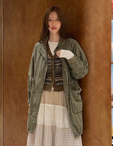 [연미 PICK] 하트 텍스쳐 슬림핏 티셔츠