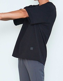 뒷면 레터링 티셔츠 [익스탠드]